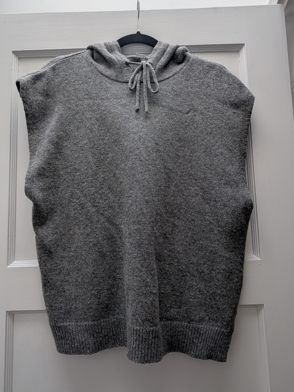 Oversize Gray Hooded Knit Sweater Vest The Frankie Shop